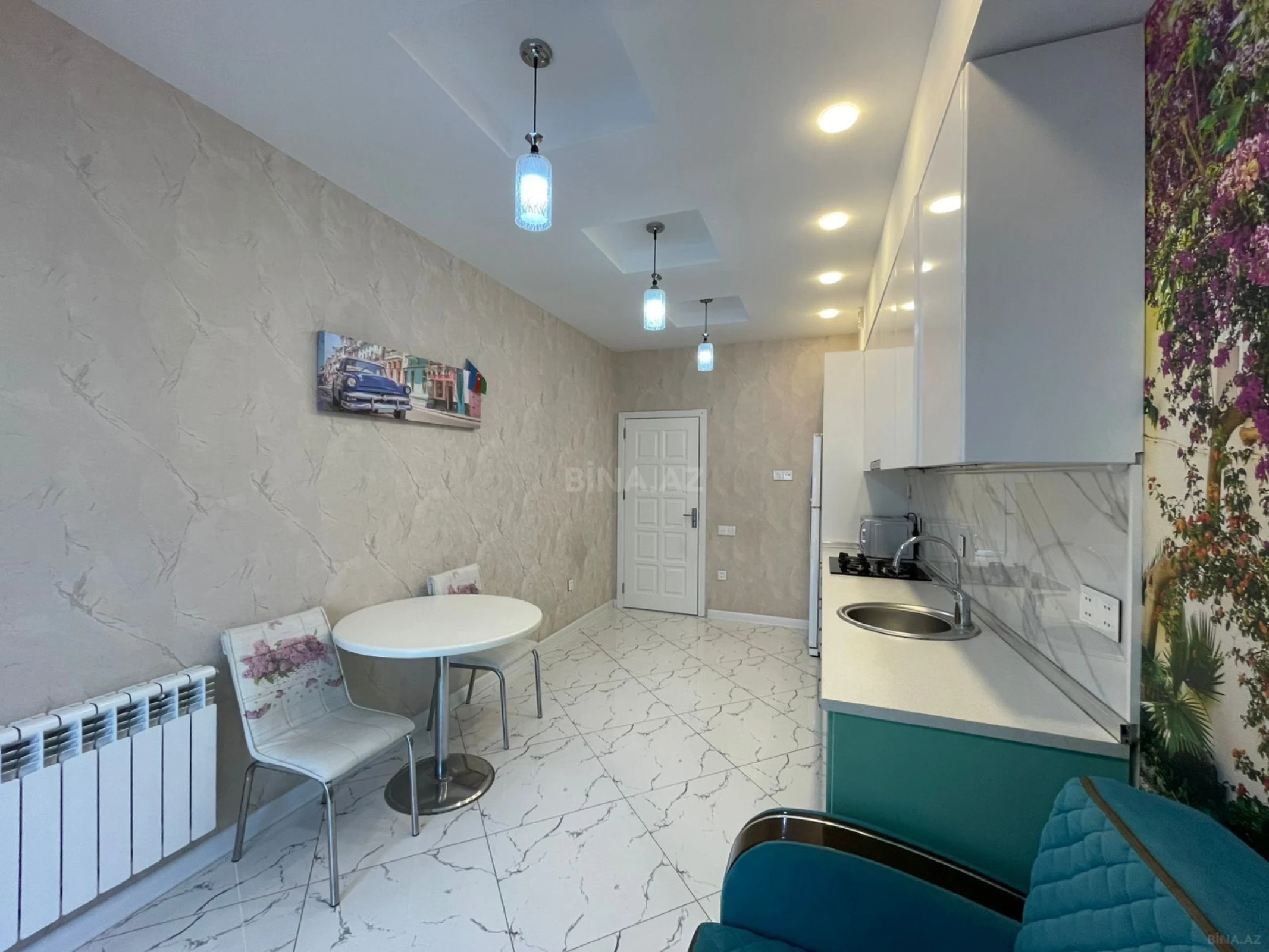 Kirayə verilir 3 otaqlı mənzil 194 m²