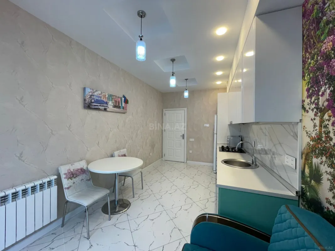 Kirayə verilir 3 otaqlı mənzil 194 m²