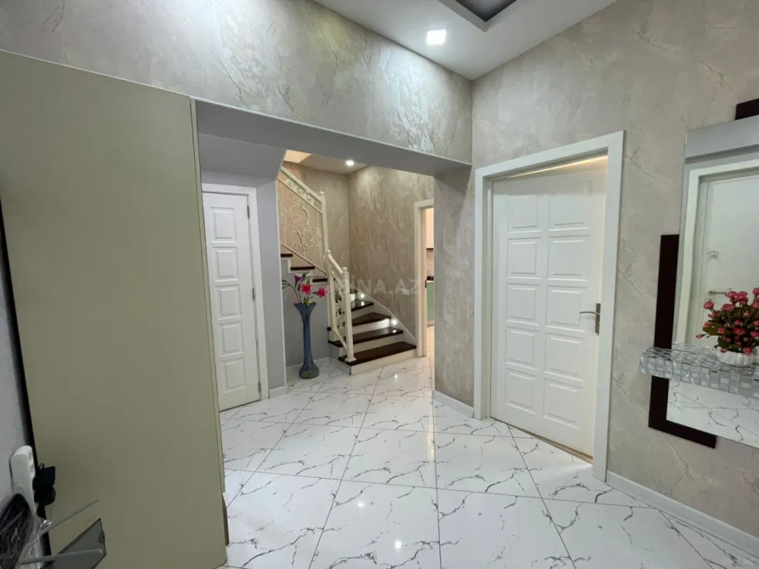 Kirayə verilir 3 otaqlı mənzil 194 m²