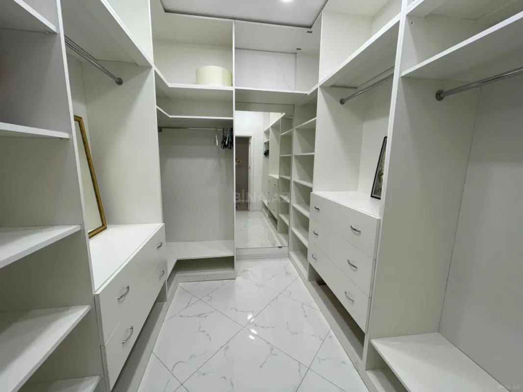 Kirayə verilir 3 otaqlı mənzil 194 m²