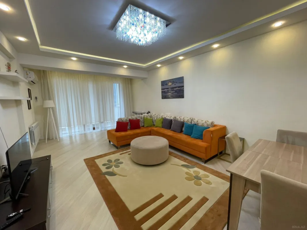 Kirayə verilir 3 otaqlı mənzil 194 m²