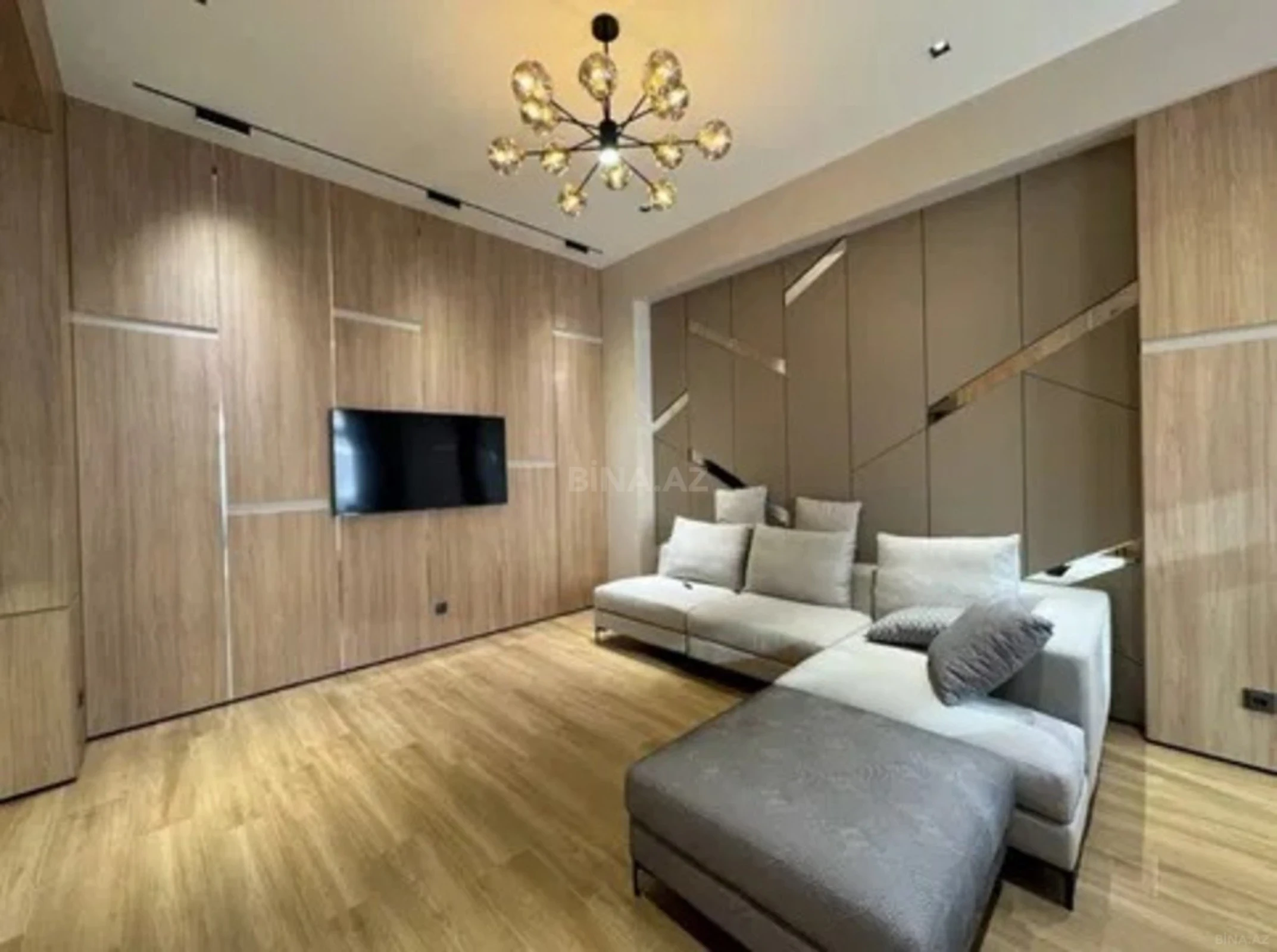 Kirayə verilir 2 otaqlı mənzil 72 m²
