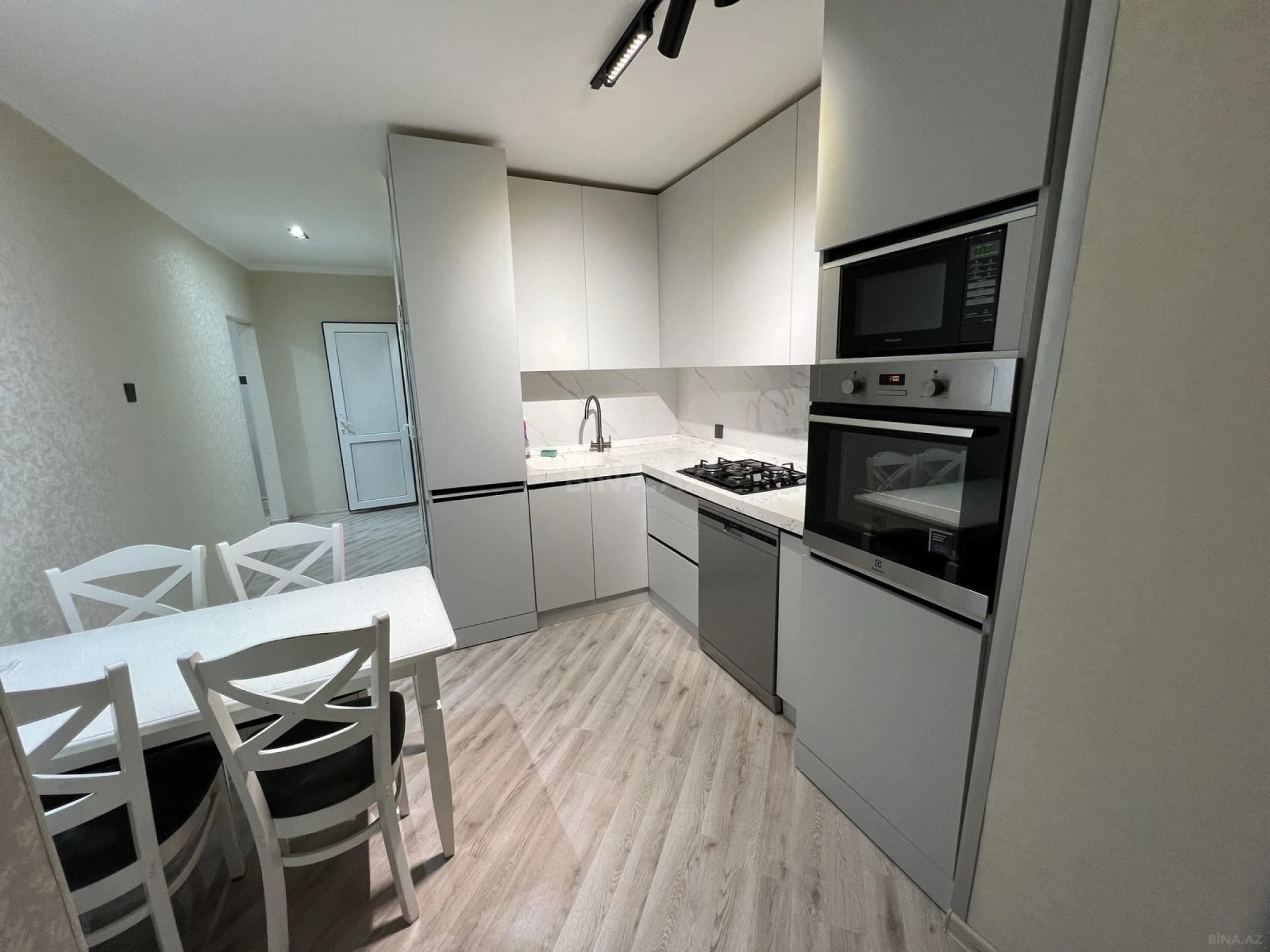 Satılır 3 otaqlı mənzil 75 m²