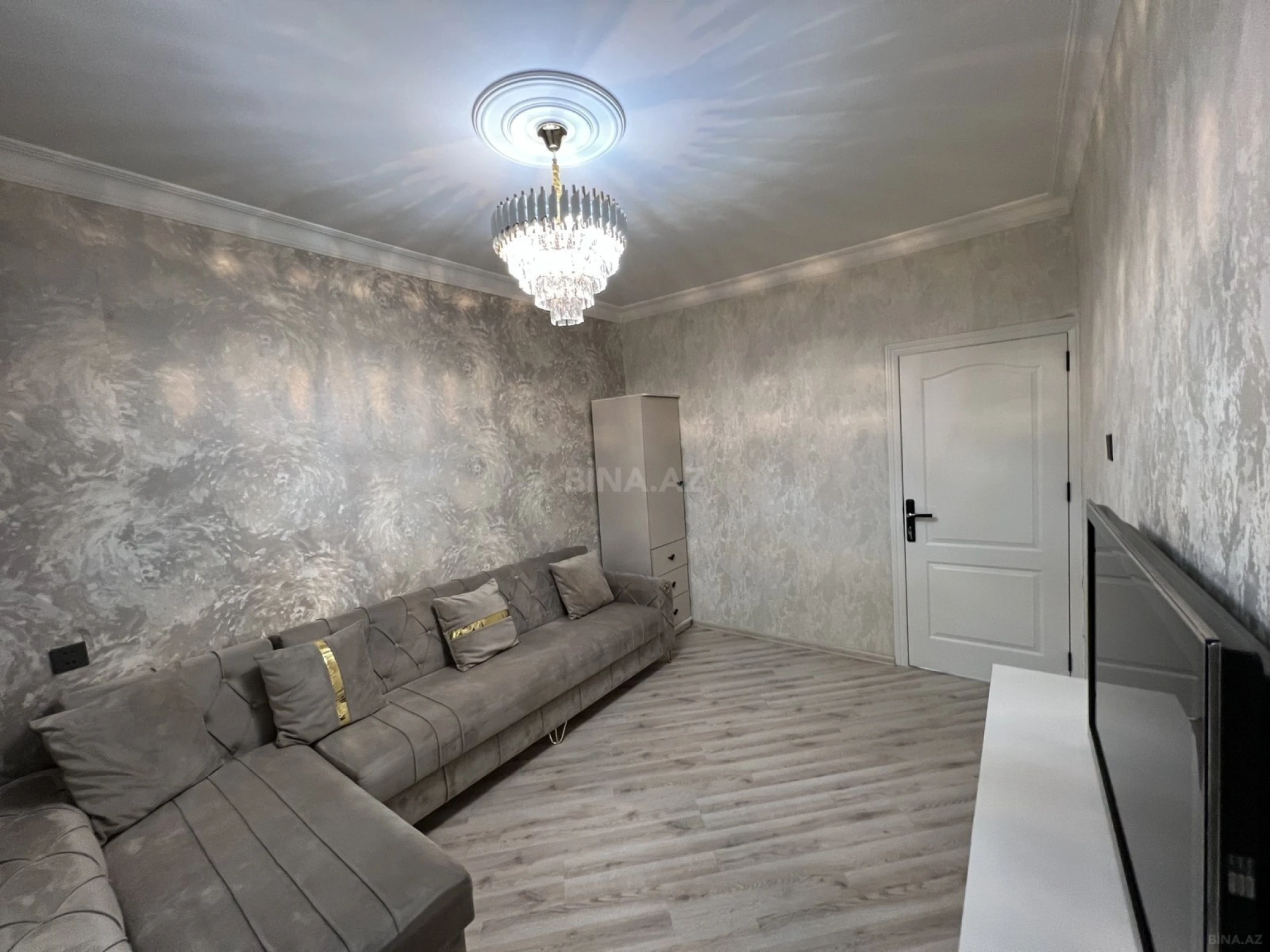 Satılır 3 otaqlı mənzil 75 m²