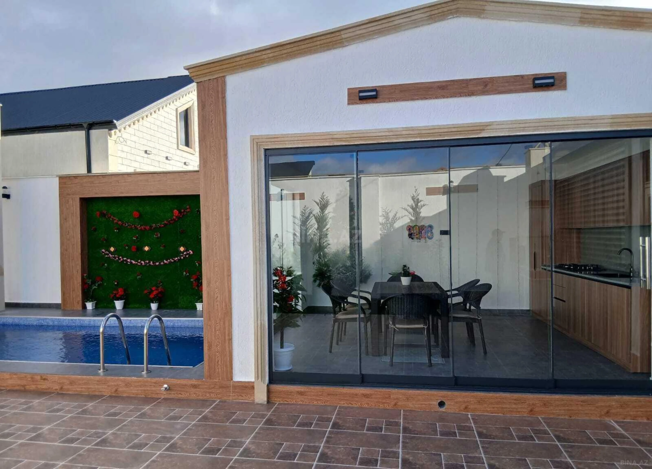 Satılır 4 otaqlı həyət evi 130 m²