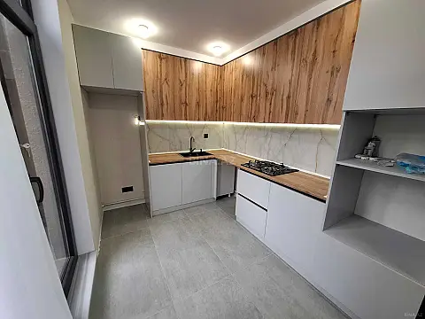 Satılır 2 otaqlı mənzil 71 m²