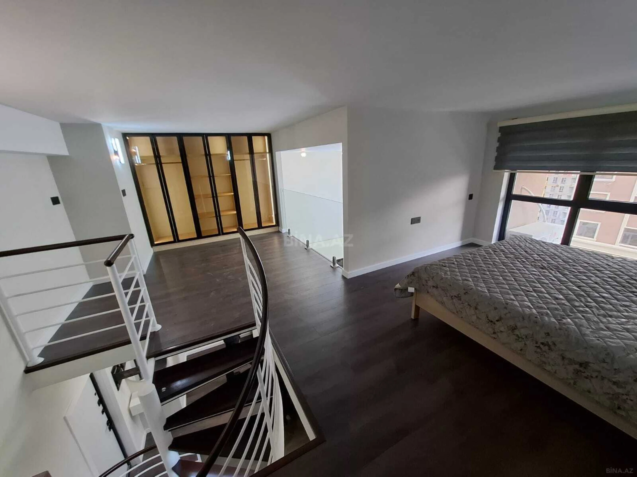 Satılır 2 otaqlı mənzil 71 m²