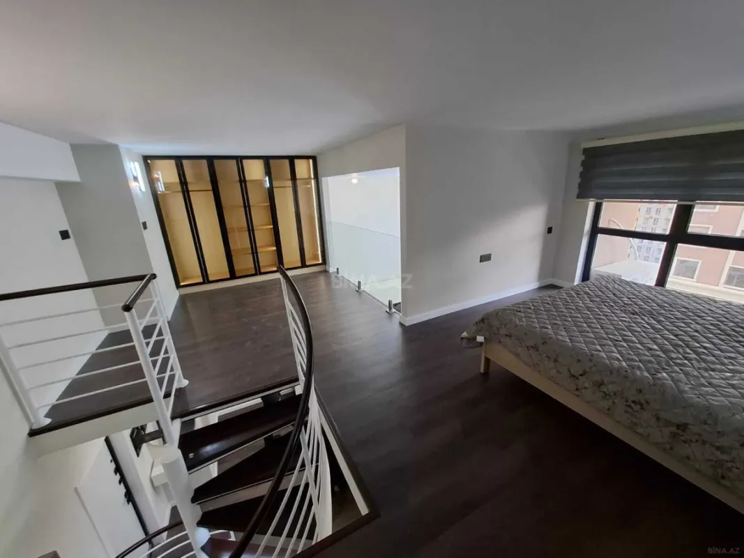 Satılır 2 otaqlı mənzil 71 m²
