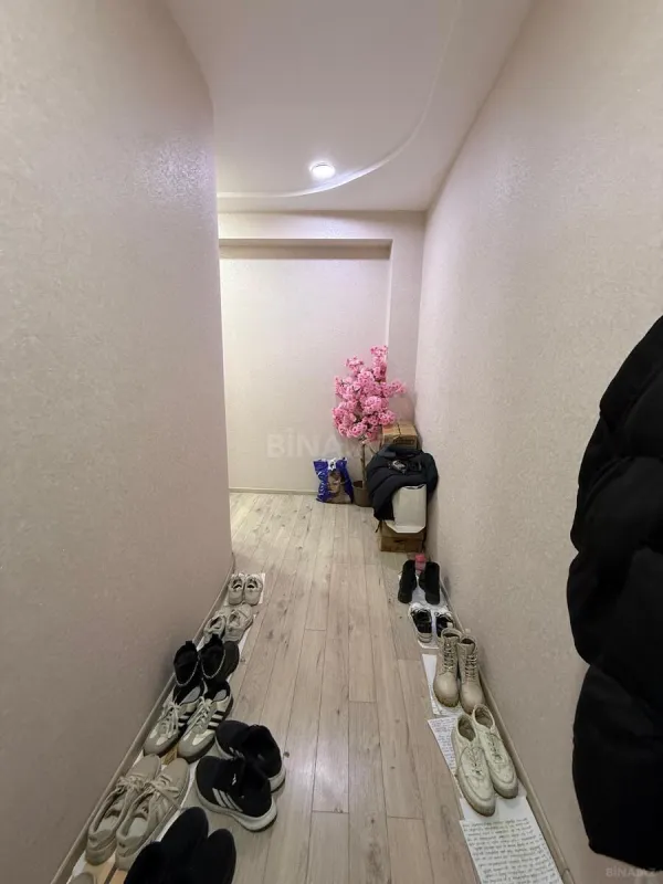 Satılır 2 otaqlı mənzil 70 m²