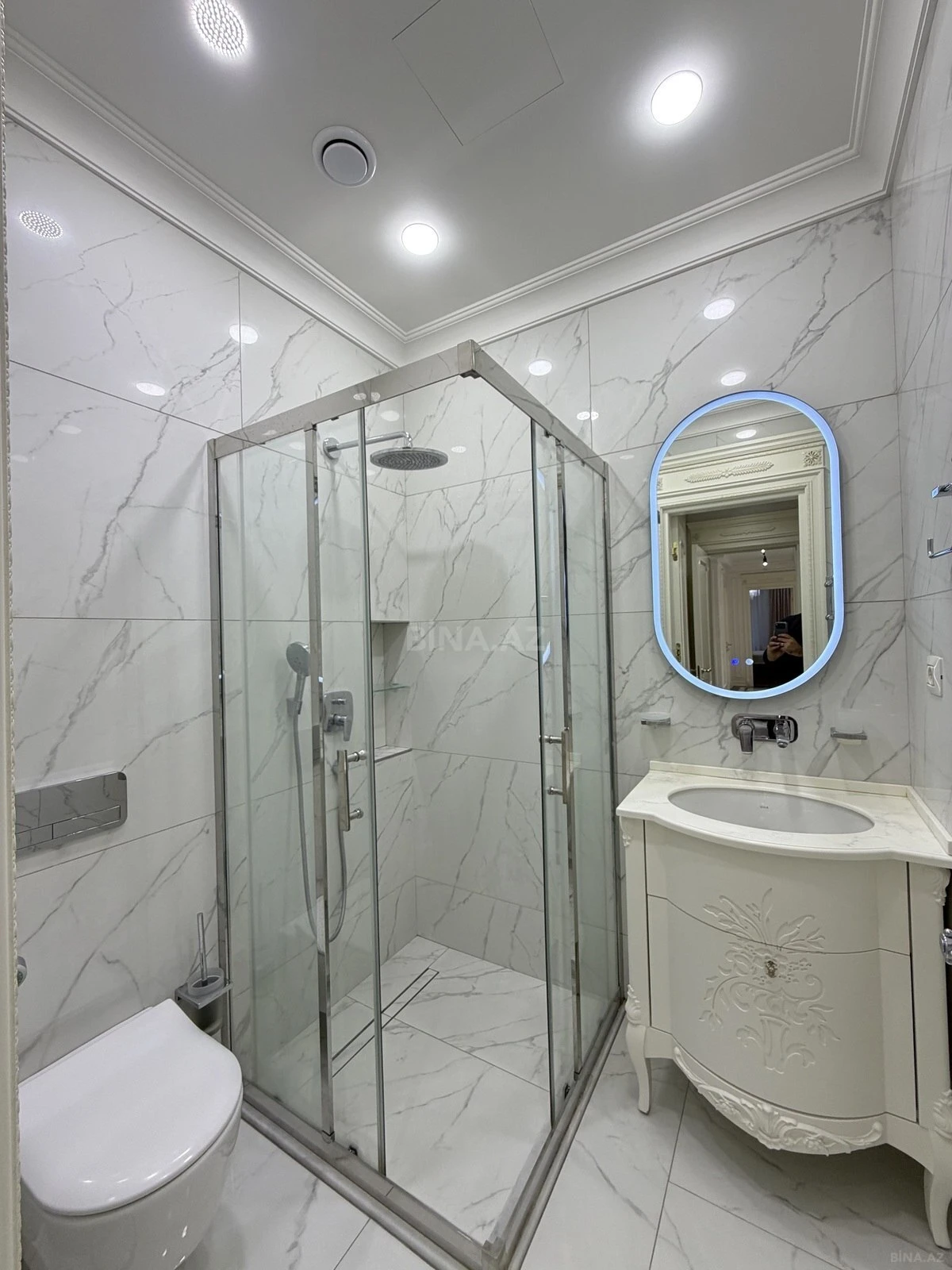 Satılır 4 otaqlı mənzil 185 m²