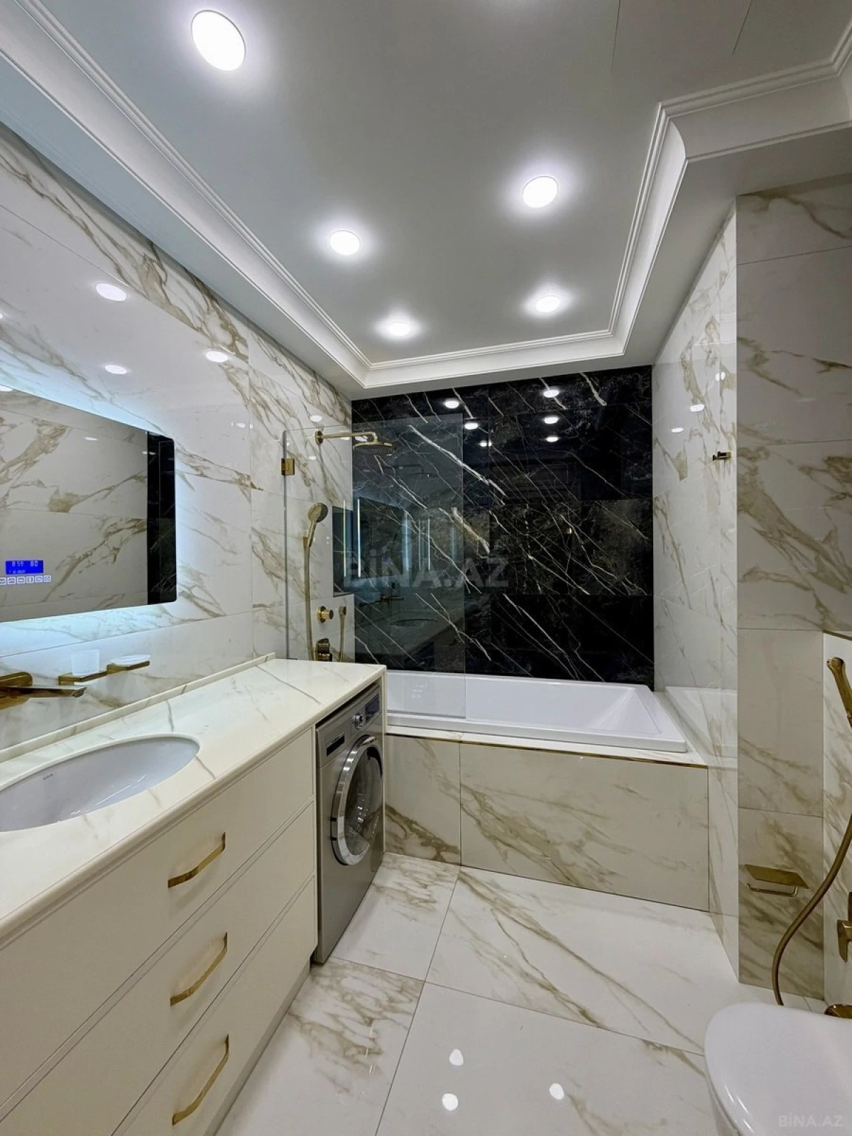 Satılır 4 otaqlı mənzil 185 m²