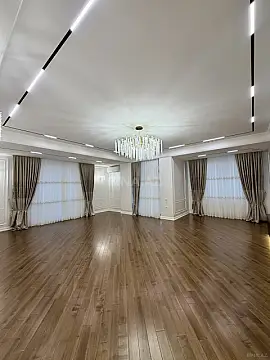 Satılır 4 otaqlı mənzil 185 m²