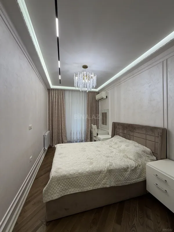 Satılır 4 otaqlı mənzil 185 m²