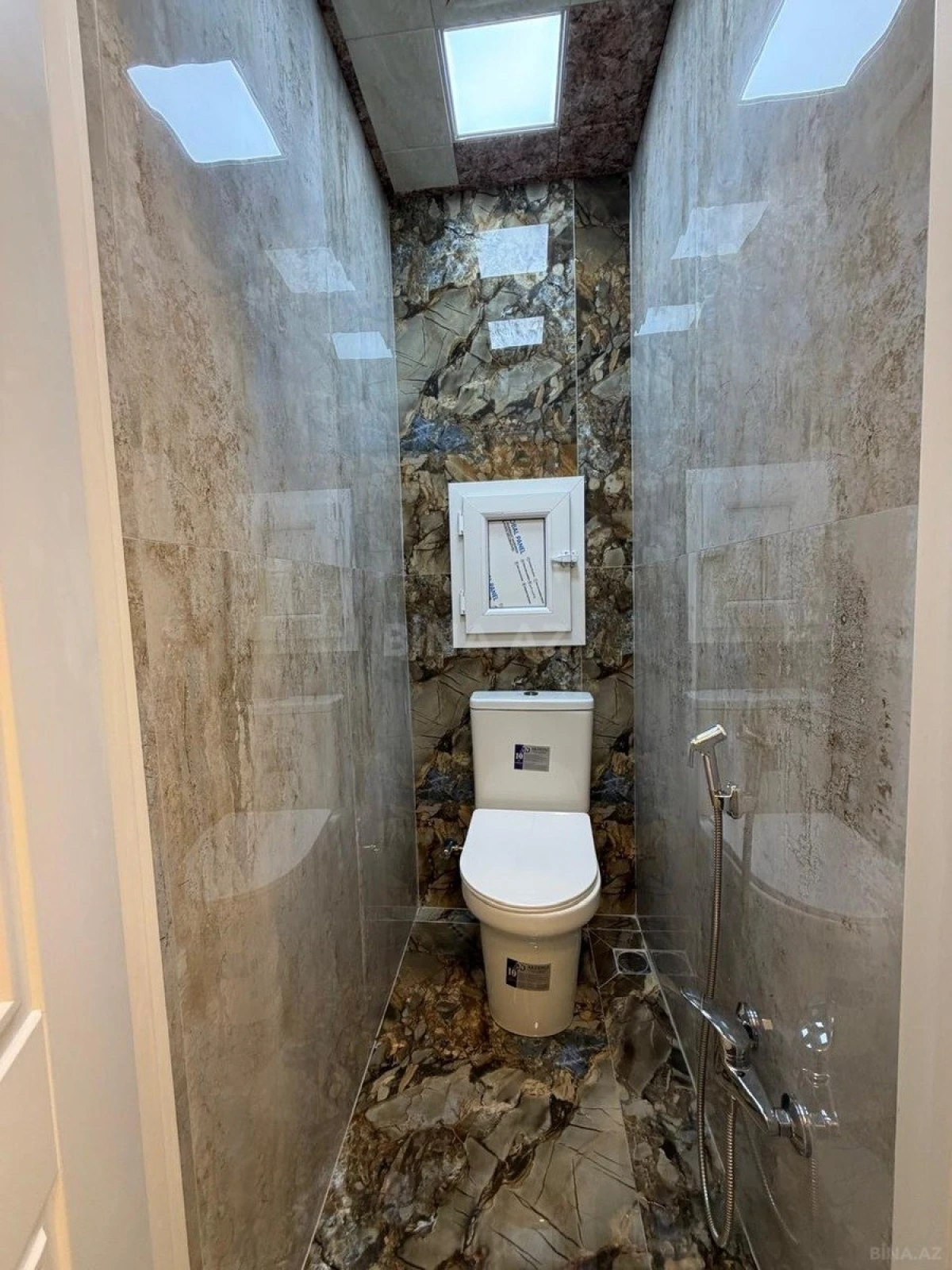 Satılır 2 otaqlı mənzil 55 m²