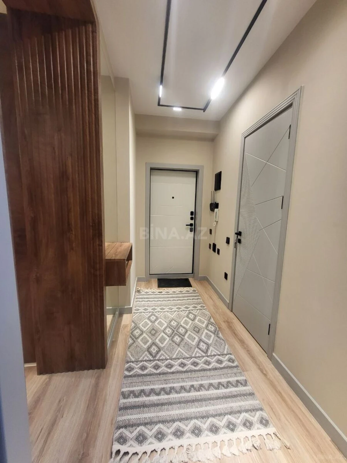 Kirayə verilir 2 otaqlı mənzil 75 m²