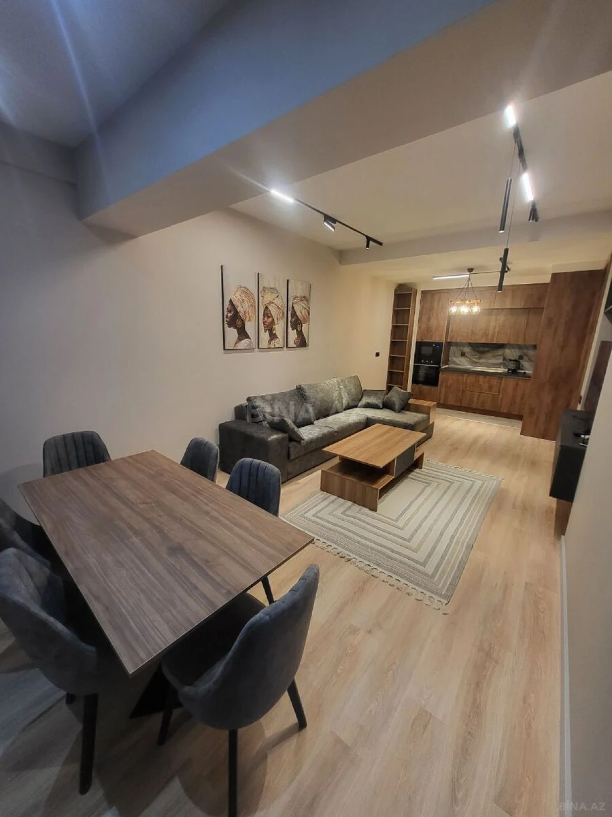 Kirayə verilir 2 otaqlı mənzil 75 m²