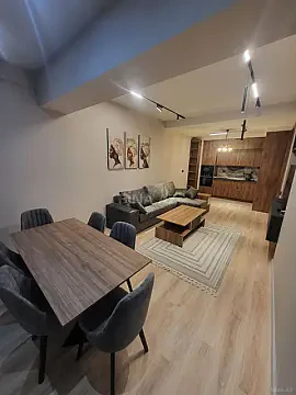Kirayə verilir 2 otaqlı mənzil 75 m²