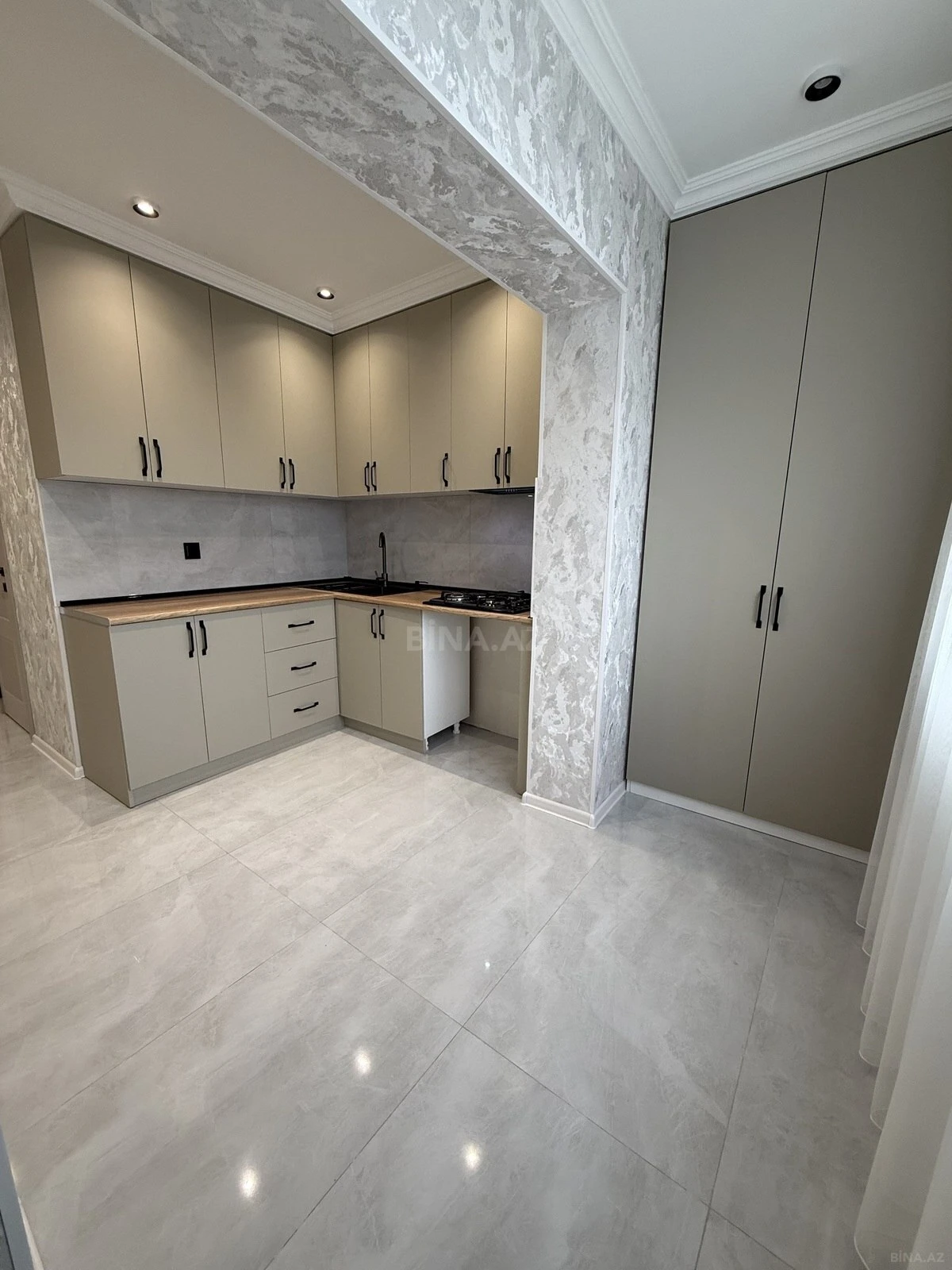 Satılır 3 otaqlı mənzil 85 m²