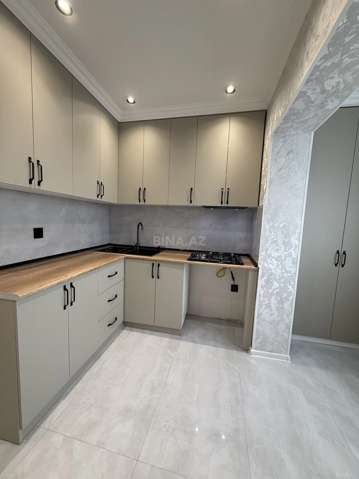Satılır 3 otaqlı mənzil 85 m²