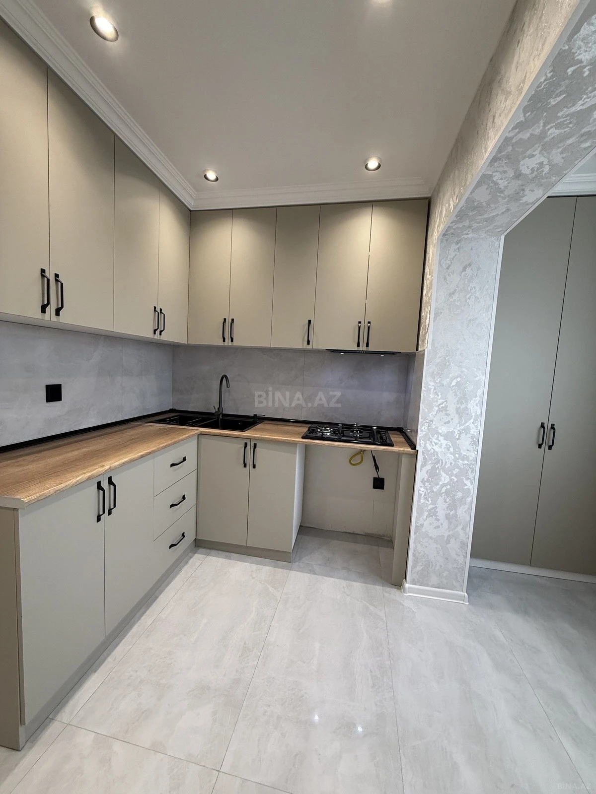 Satılır 3 otaqlı mənzil 85 m²
