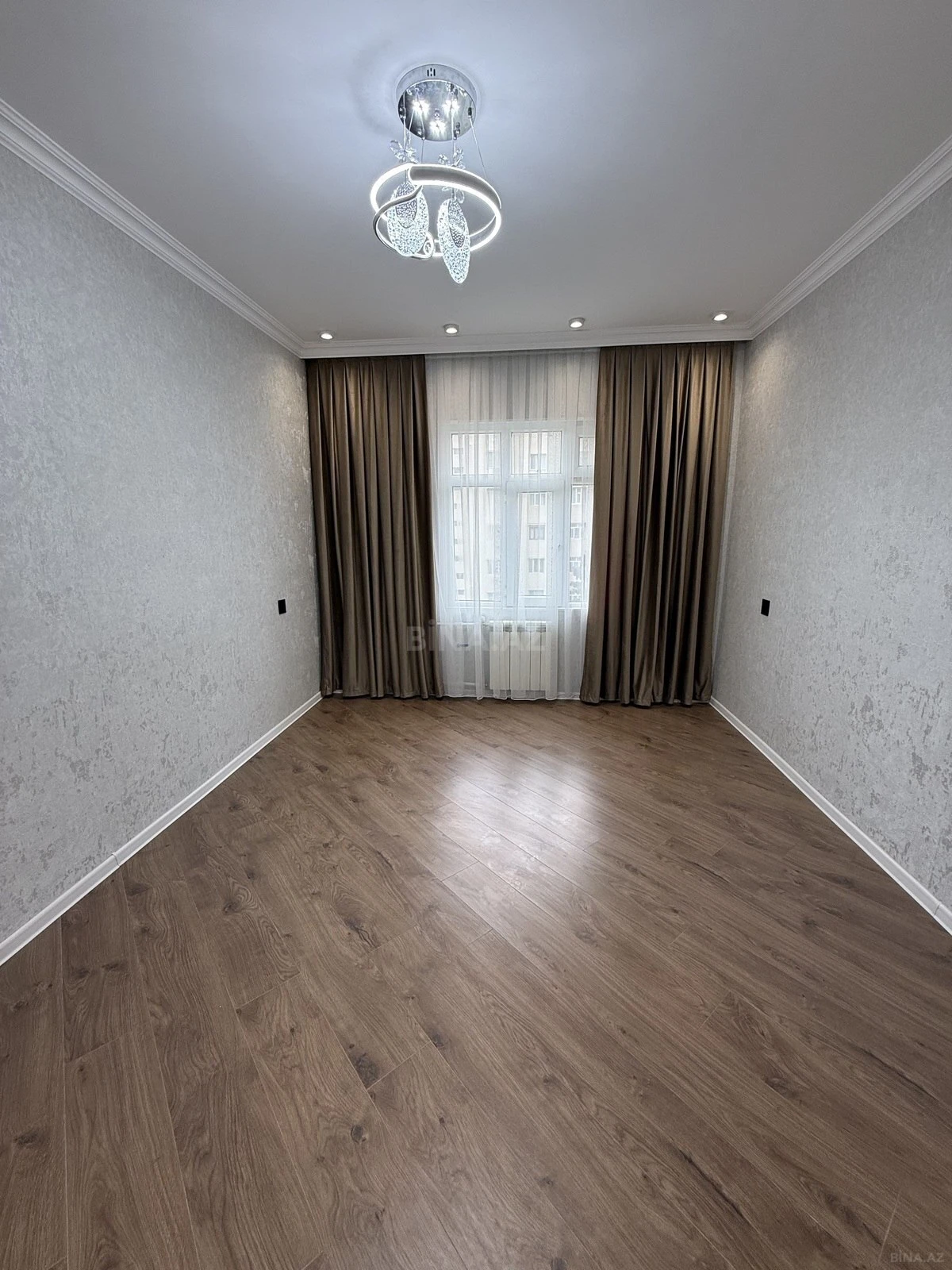 Satılır 3 otaqlı mənzil 85 m²