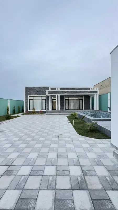 Satılır 4 otaqlı həyət evi 180 m²
