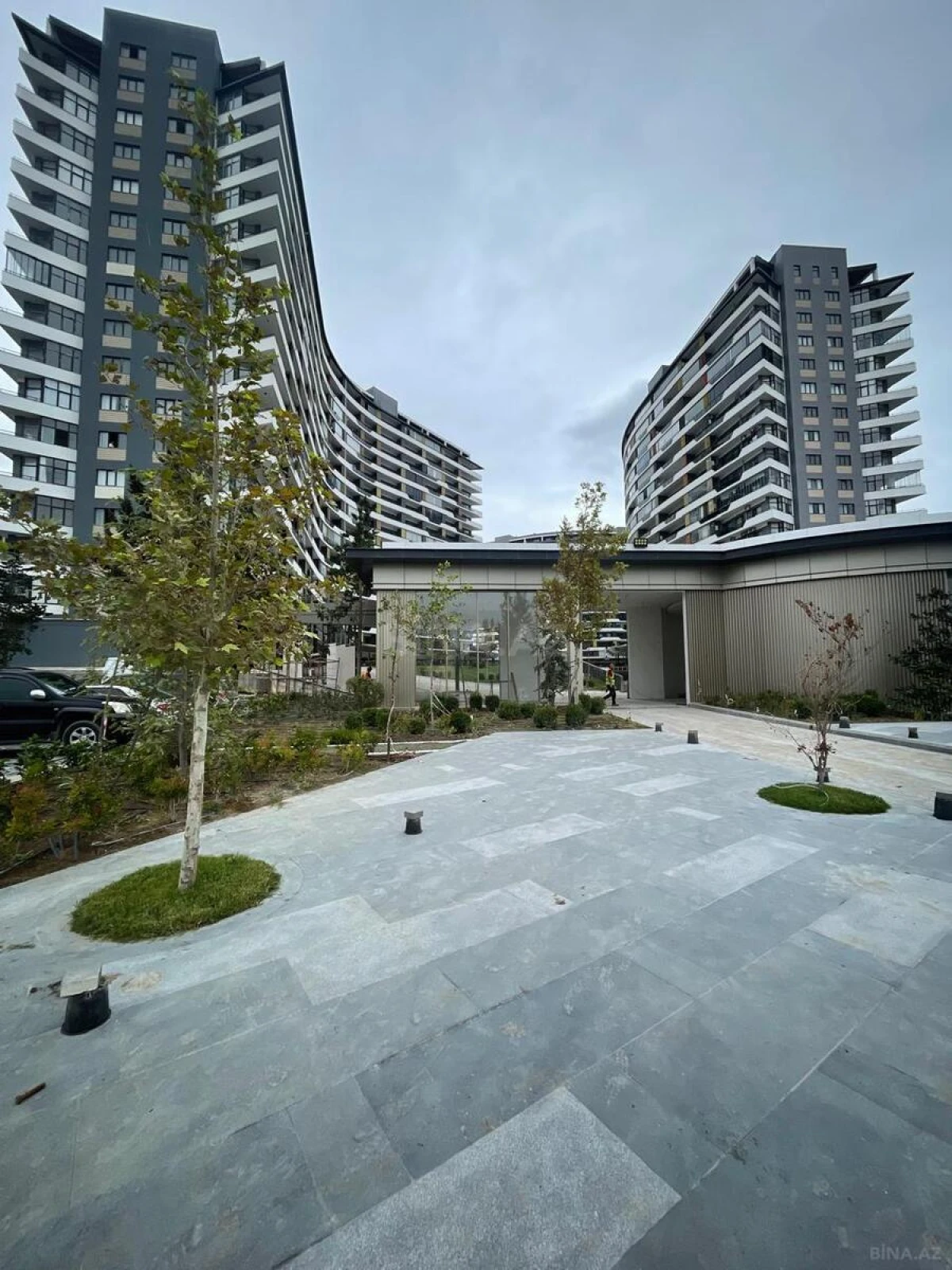 Satılır 2 otaqlı mənzil 73 m²