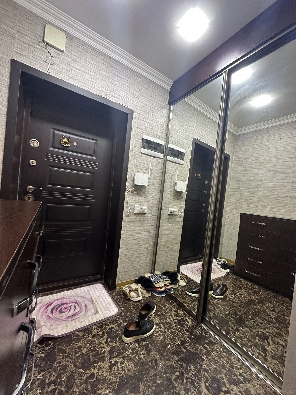 Satılır 3 otaqlı mənzil 75 m²