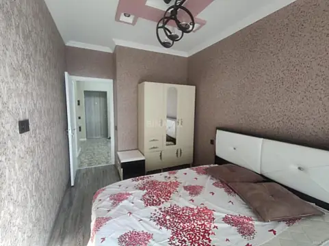 Kirayə verilir 2 otaqlı mənzil 60 m²
