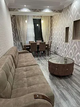 Kirayə verilir 2 otaqlı mənzil 60 m²