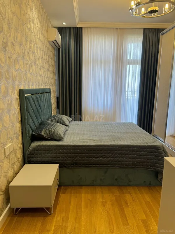 Kirayə verilir 3 otaqlı mənzil 130 m²