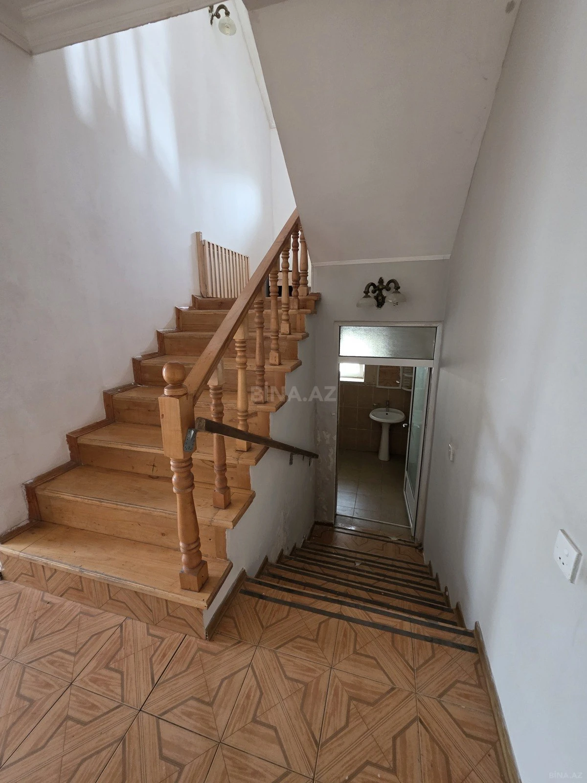 Satılır obyekt 600 m²