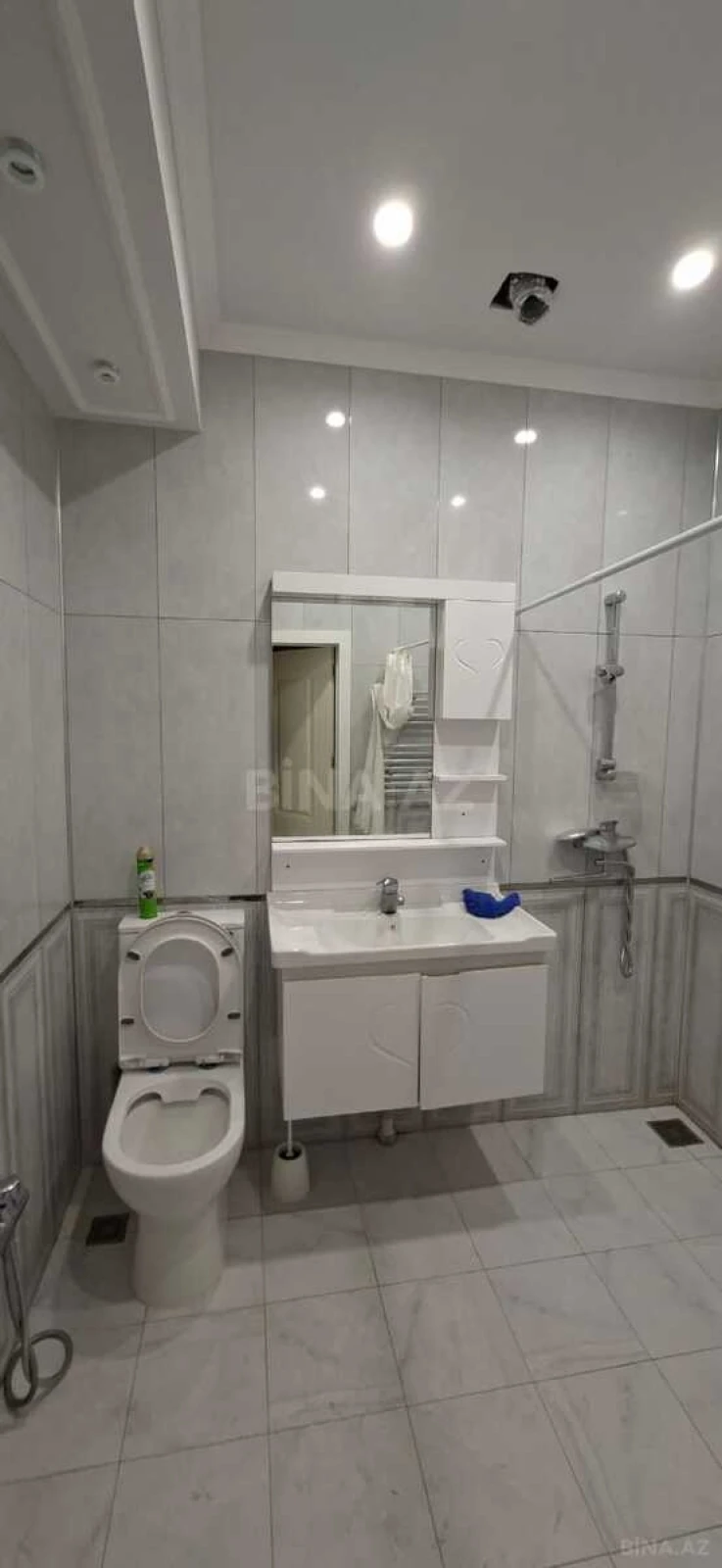 Satılır 3 otaqlı mənzil 106 m²