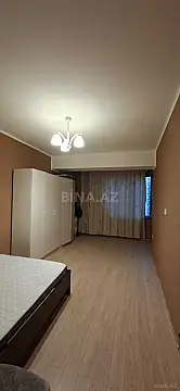 Satılır 3 otaqlı mənzil 106 m²