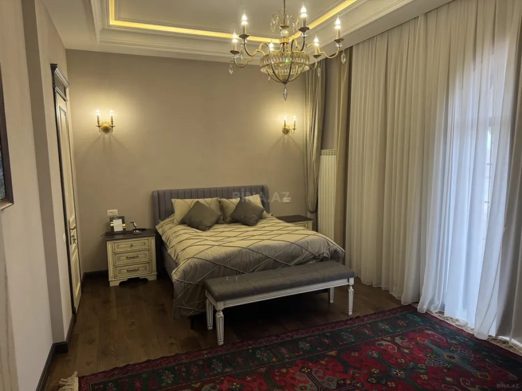 Satılır 6 otaqlı həyət evi 342 m²