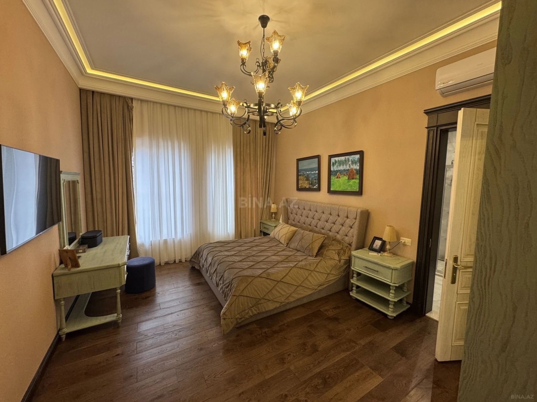 Satılır 6 otaqlı həyət evi 342 m²