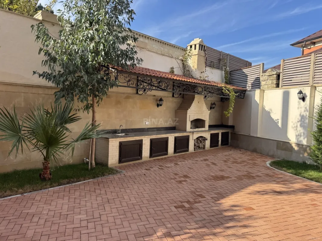 Satılır 6 otaqlı həyət evi 342 m²
