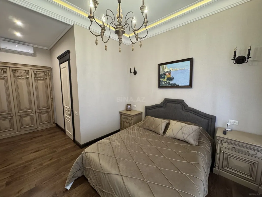 Satılır 6 otaqlı həyət evi 342 m²