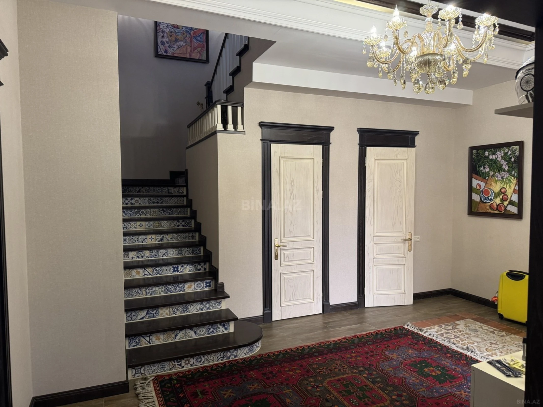 Satılır 6 otaqlı həyət evi 342 m²