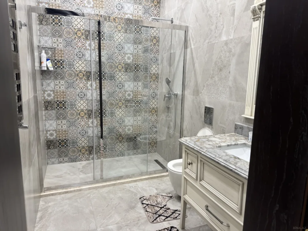 Satılır 6 otaqlı həyət evi 342 m²