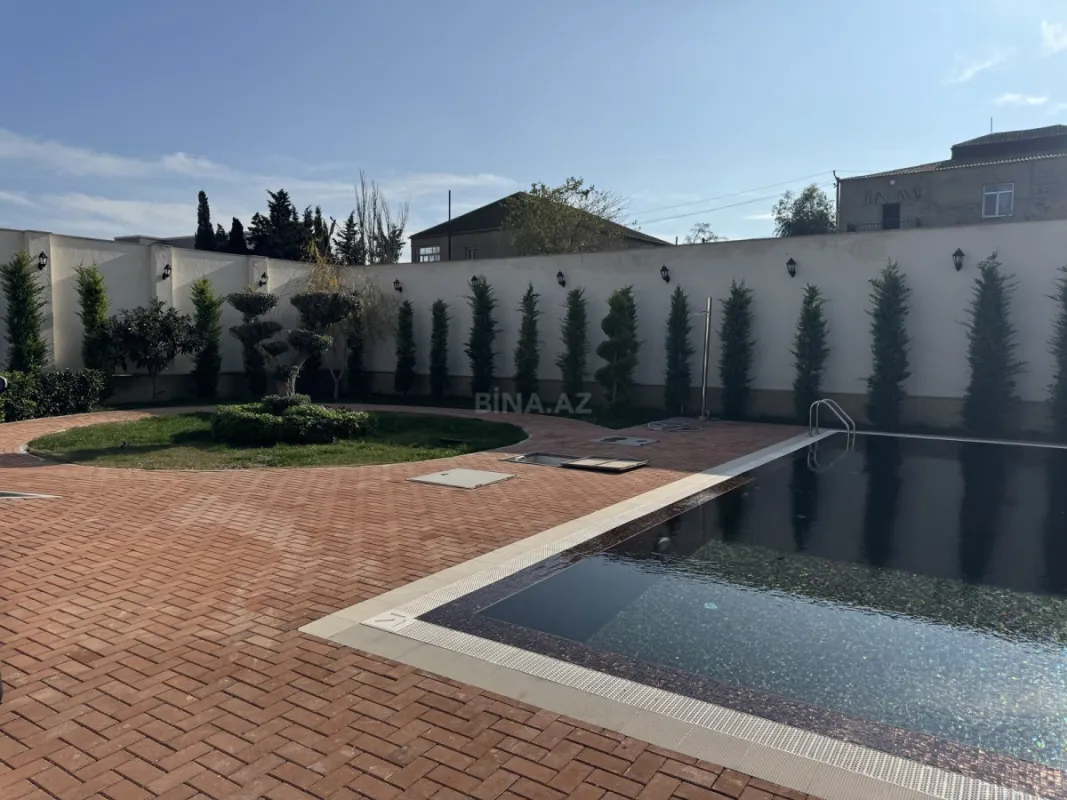 Satılır 6 otaqlı həyət evi 342 m²