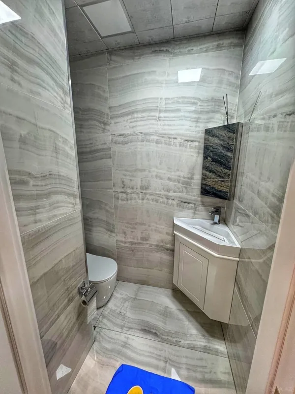 Satılır 4 otaqlı mənzil 145 m²