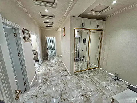 Satılır 4 otaqlı mənzil 145 m²