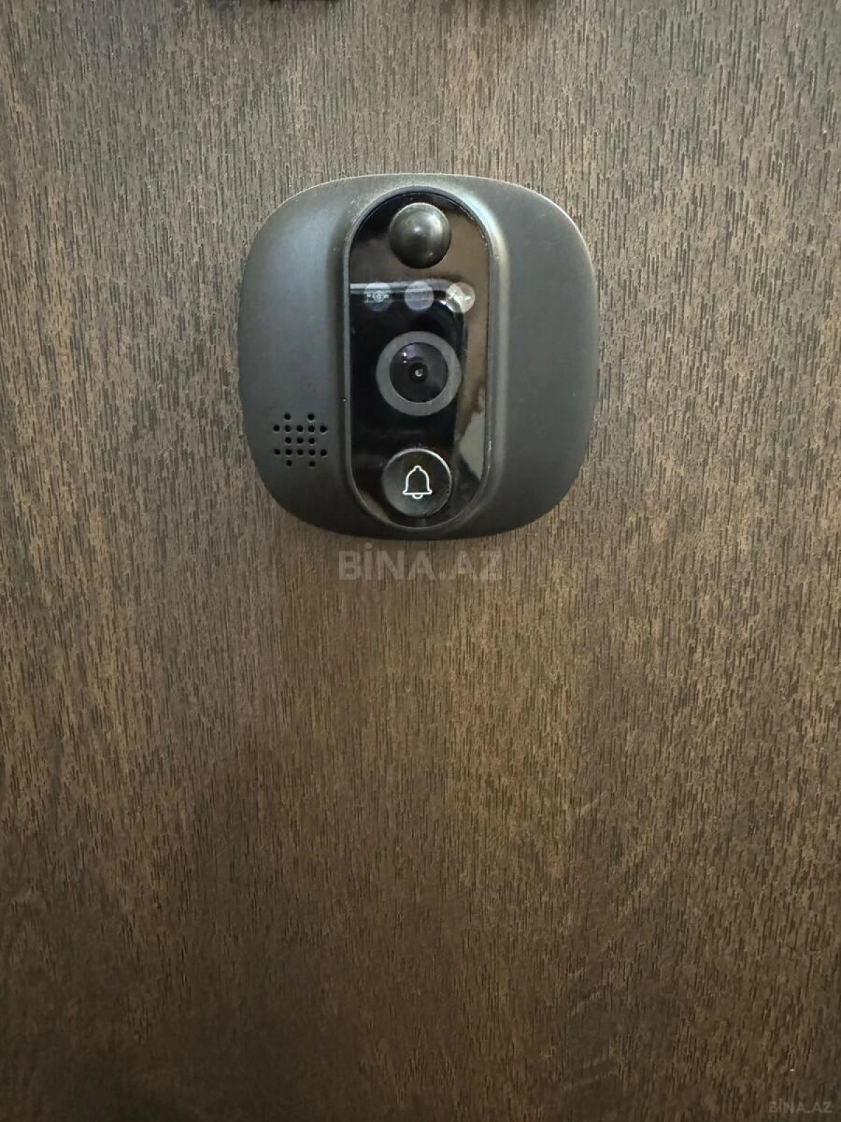 Satılır 4 otaqlı mənzil 145 m²