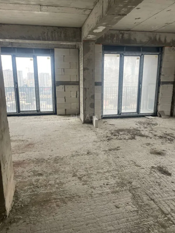 Satılır 3 otaqlı mənzil 126 m²