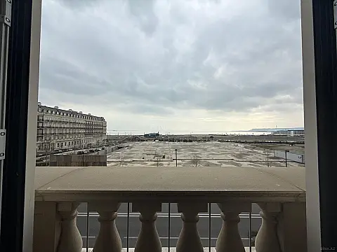 Satılır 3 otaqlı mənzil 112.4 m²