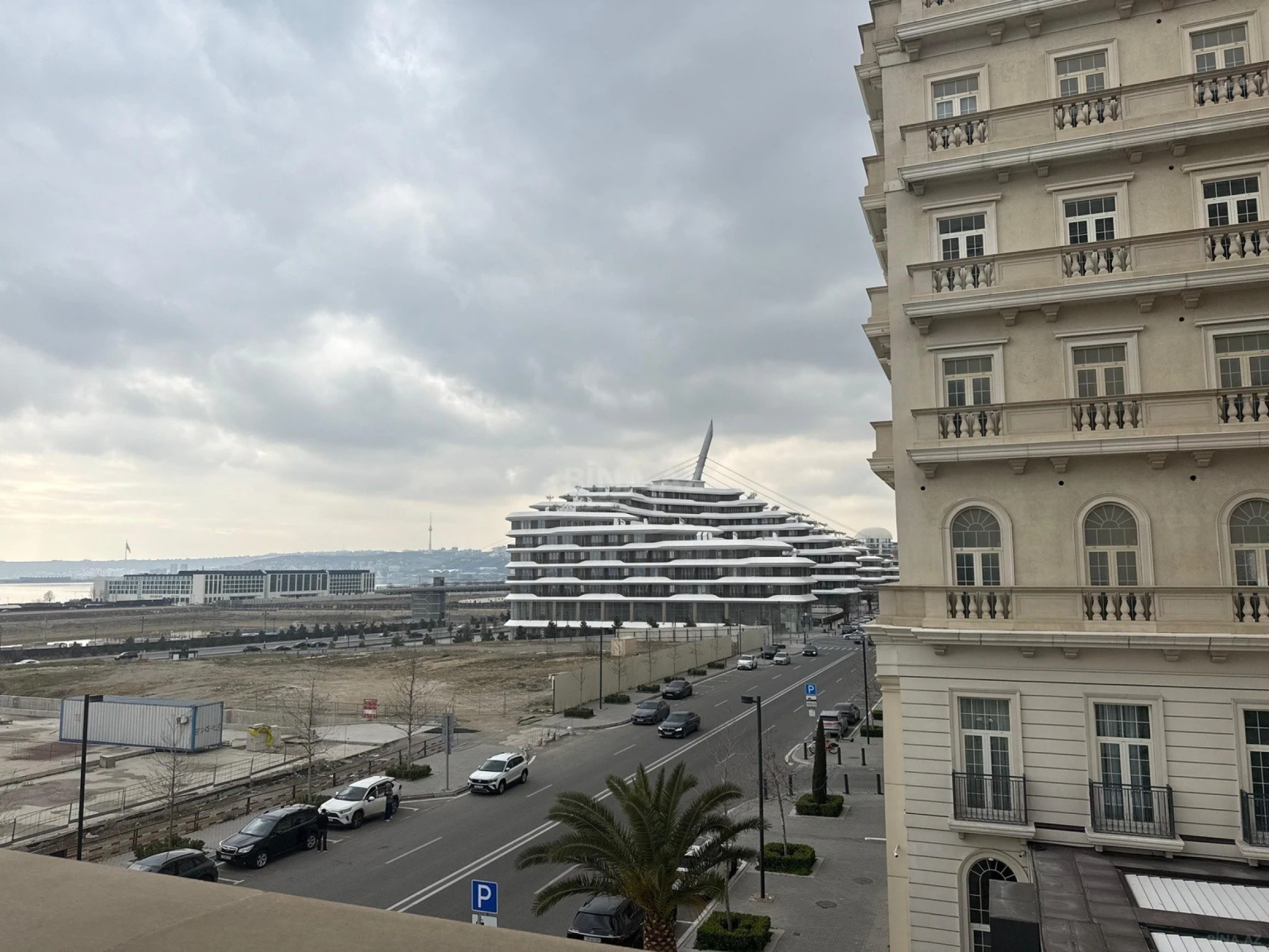 Satılır 3 otaqlı mənzil 112.4 m²