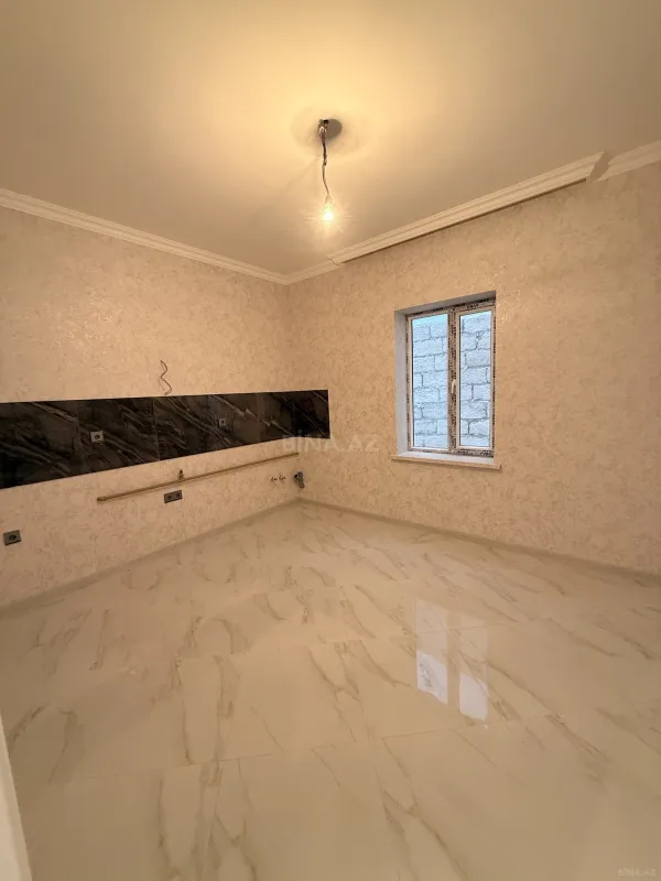 Satılır 8 otaqlı həyət evi 160 m²