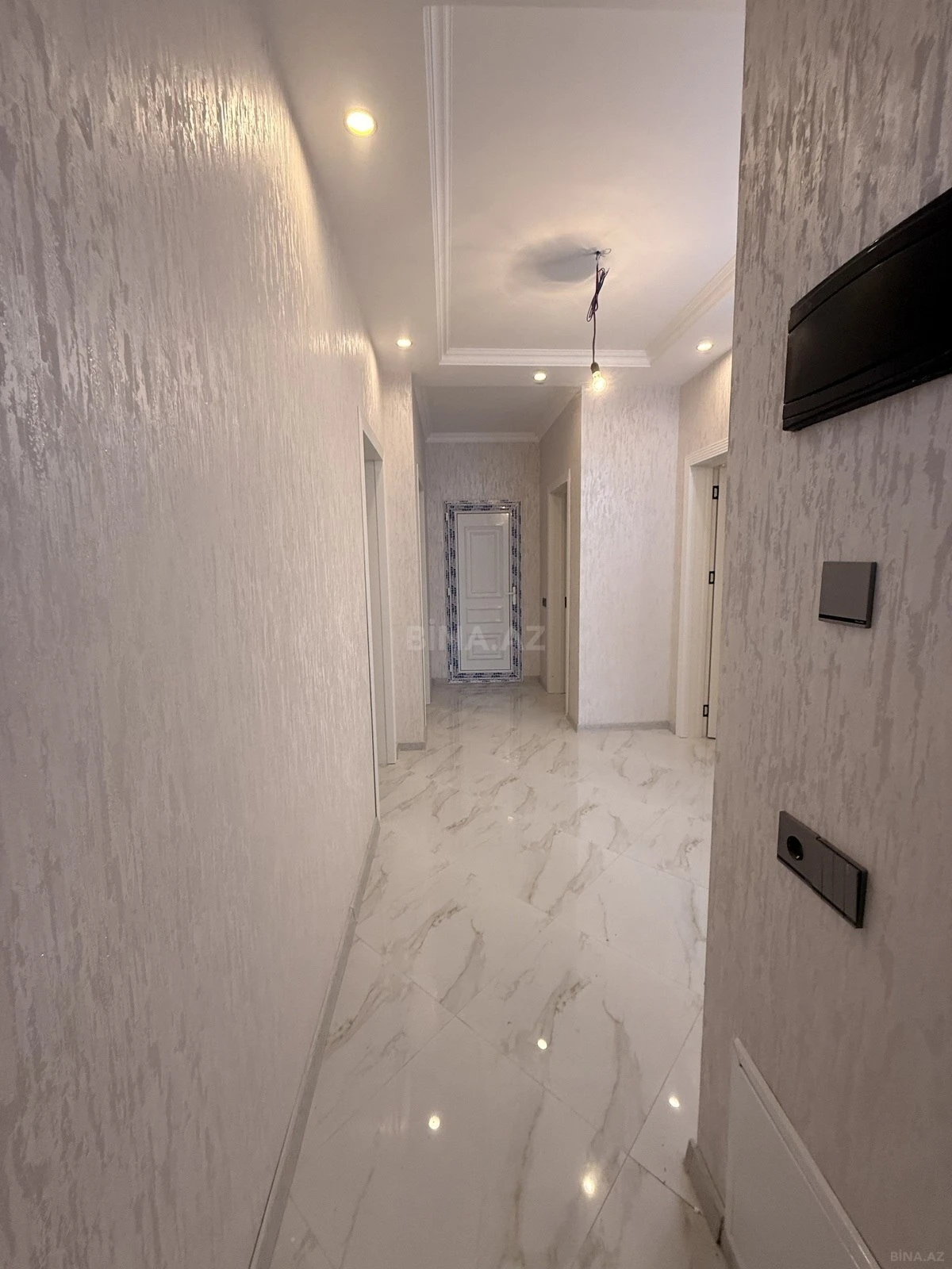 Satılır 8 otaqlı həyət evi 160 m²