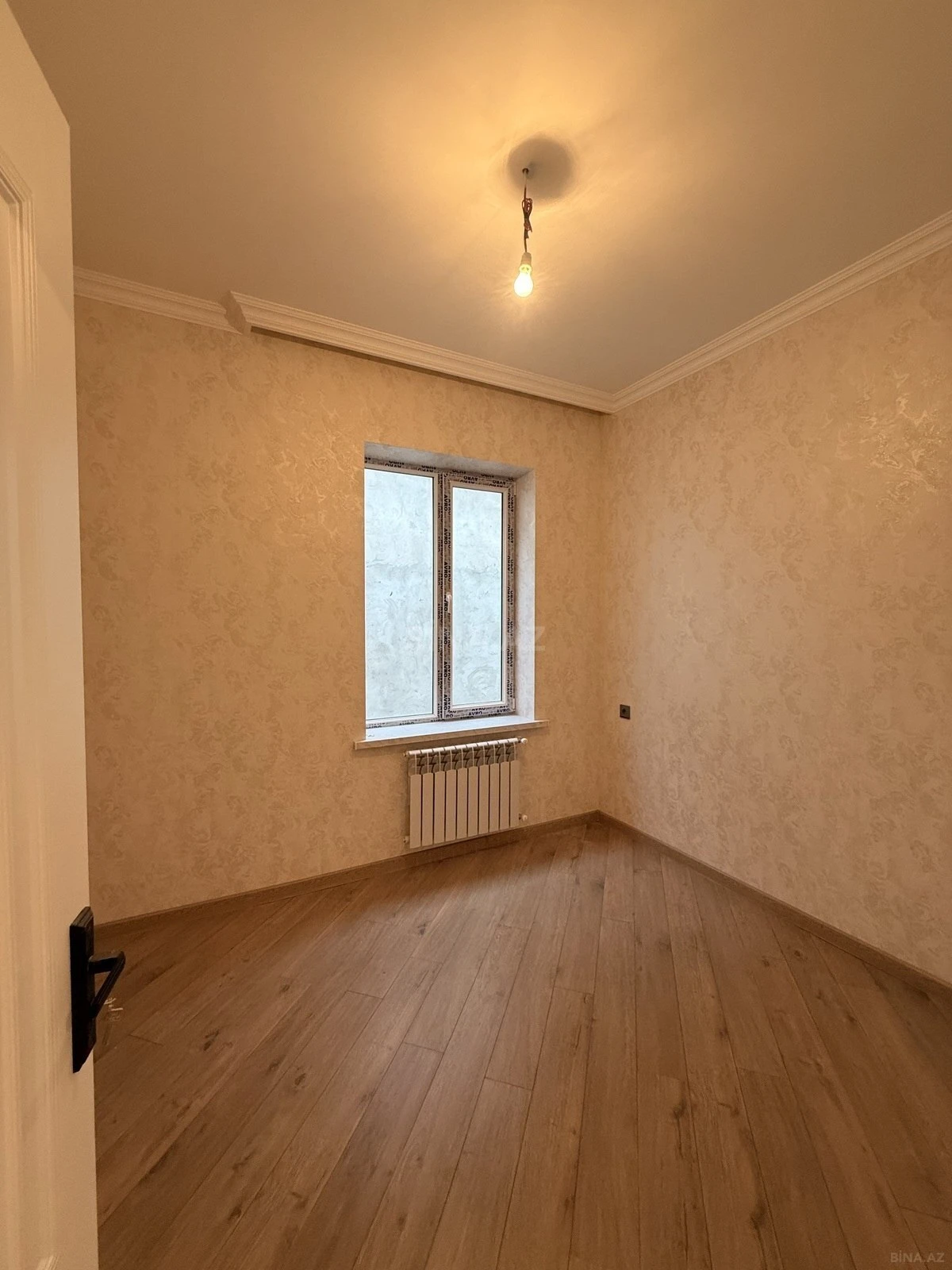 Satılır 8 otaqlı həyət evi 160 m²